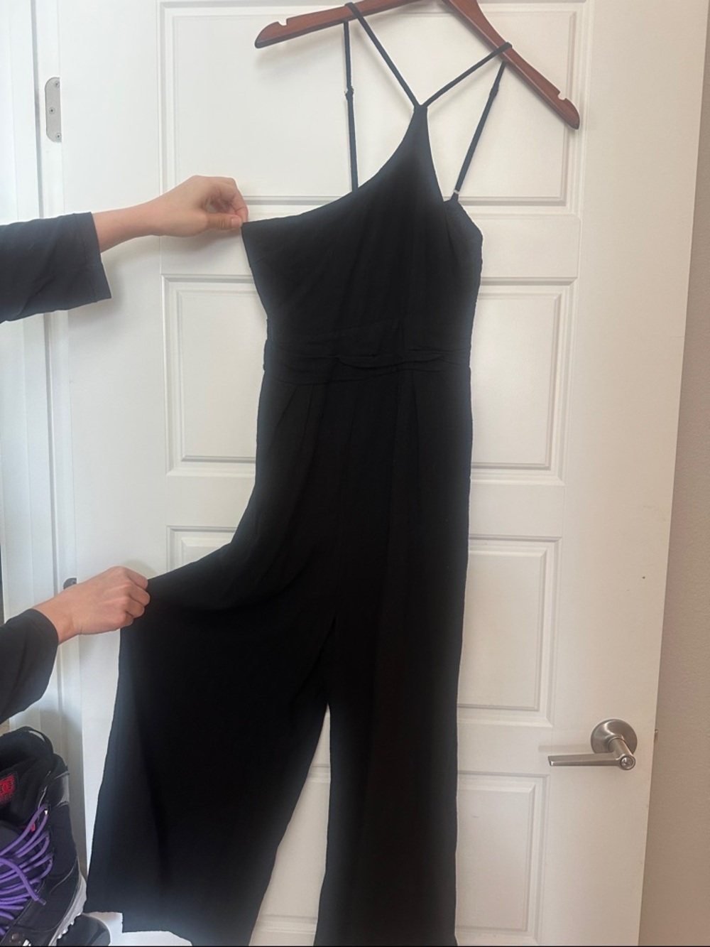 Black Spaghetti-Strap Wide-Leg Jumpsuit - Sleek Evening Romper - Picture 10 of 10